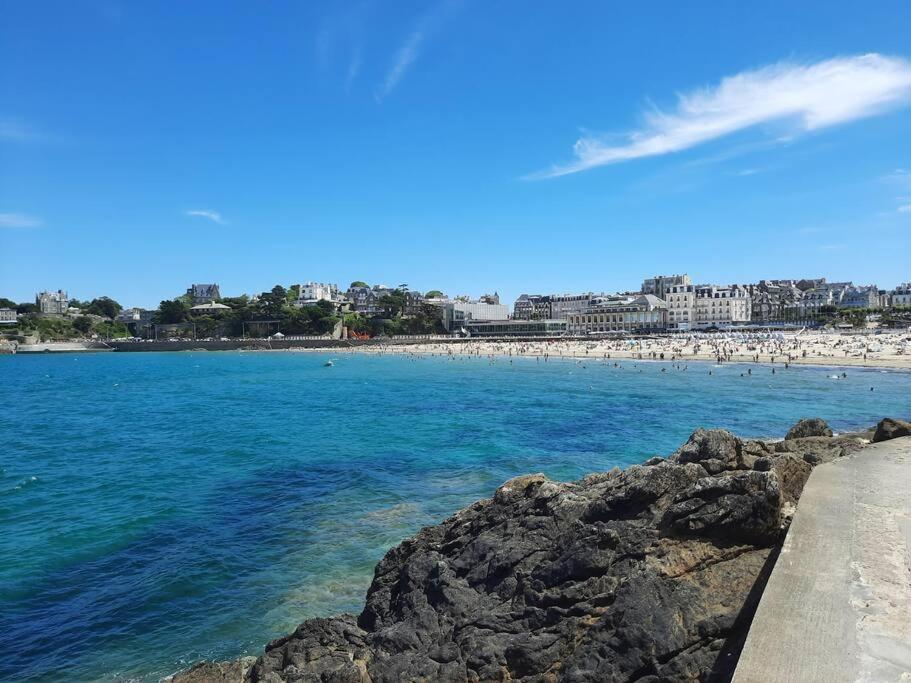 Le Jacaranda-A 2 Min De La Plage, Hyper Centre De Dinard, Vue Mer De La Fenetre Экстерьер фото